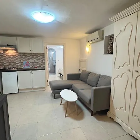 Tranquil Garden Hideaway In Gozo