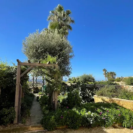 Tranquil Garden Hideaway In Gozo 圣劳伦斯