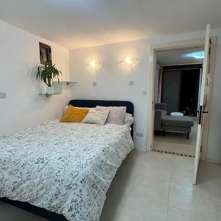 Tranquil Garden Hideaway In Gozo 圣劳伦斯